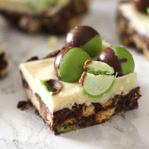 thumbnail image of square of mint aero traybake squares with aero bubbles on top