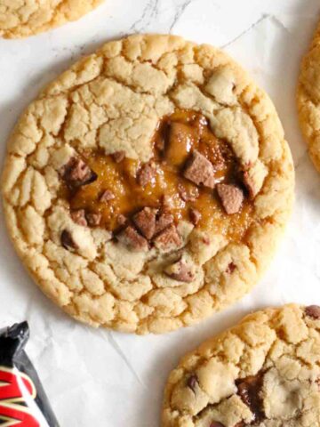 thumbnail image of mars bar cookies beside a mars bar
