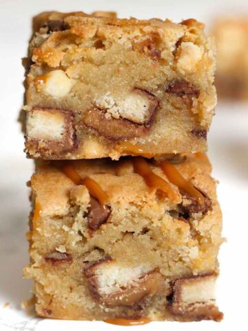 thumbnail image of milk and white chocolate twix blondies