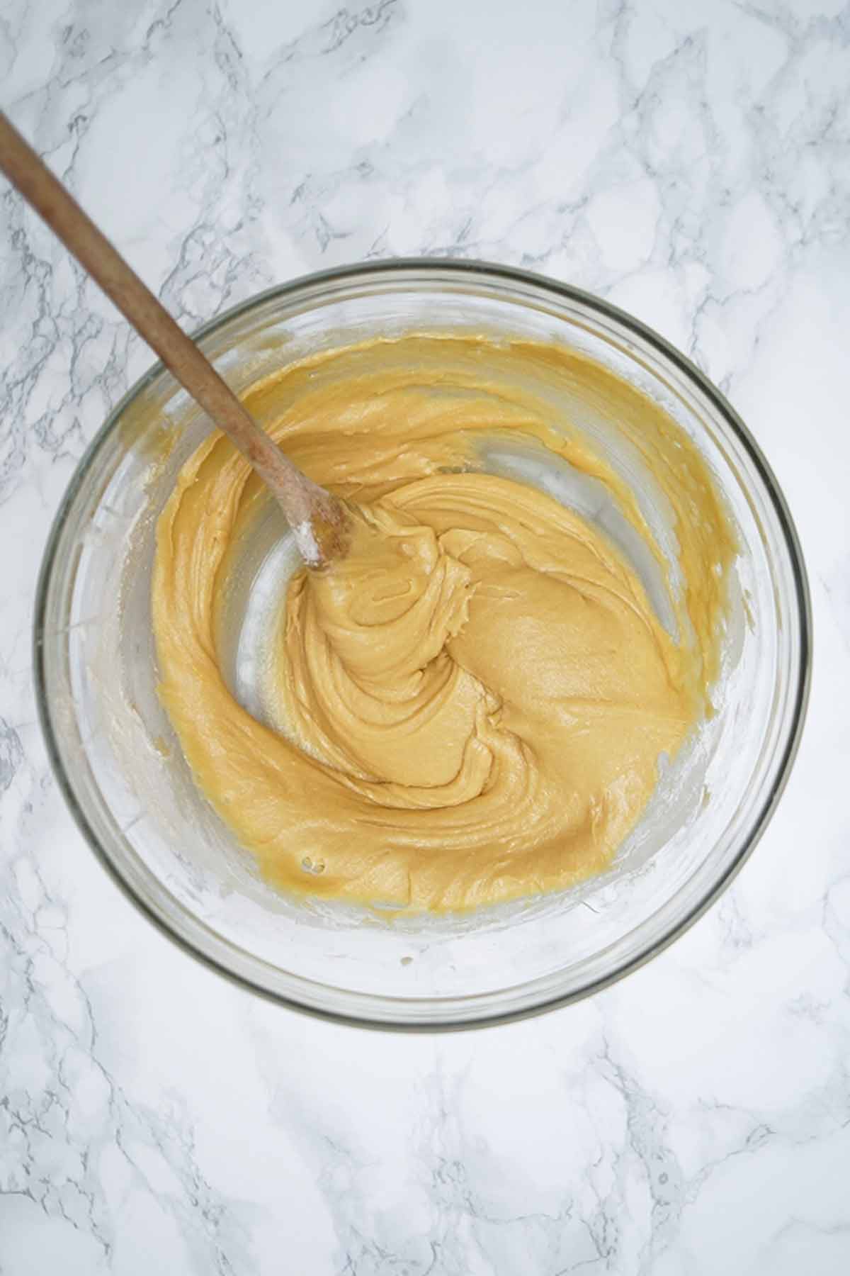 bowl of blondie batter