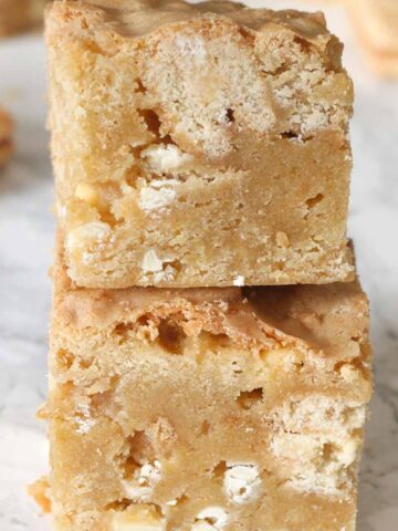 thumbnail image of custard cream blondies