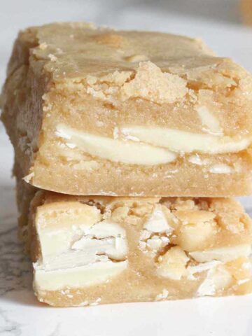 thumbnail image of milky bar blondies