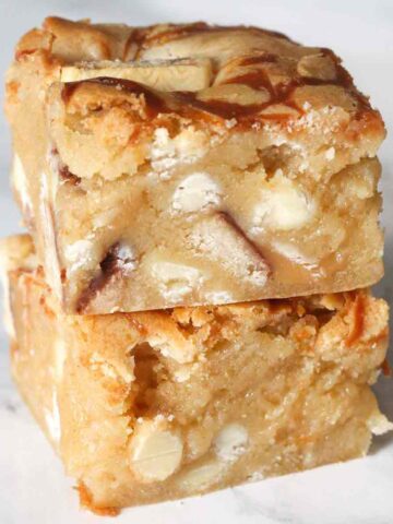 thumbnail image of white twix blondies