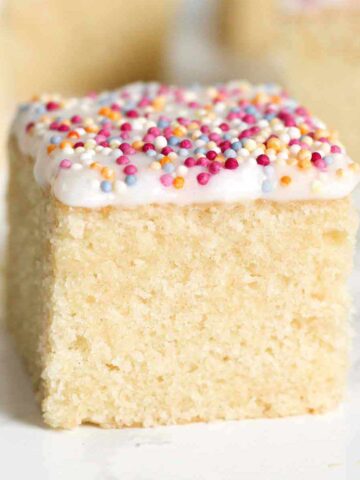 thumbnail of old school dinner traybake cake