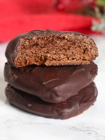 thumbnail image of german lebkuchen hearts covered with dark chocolate