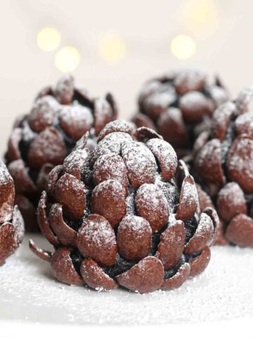 thumbnail image of snowy oreo cereal pinecones