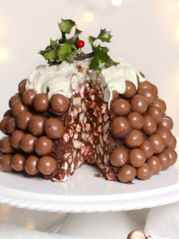 thumbnail image of malteser christmas pudding fridge cake