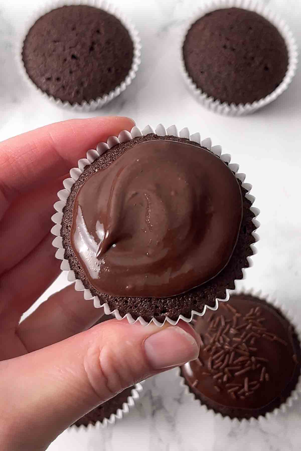 chocolate icing on top of fairy cake
