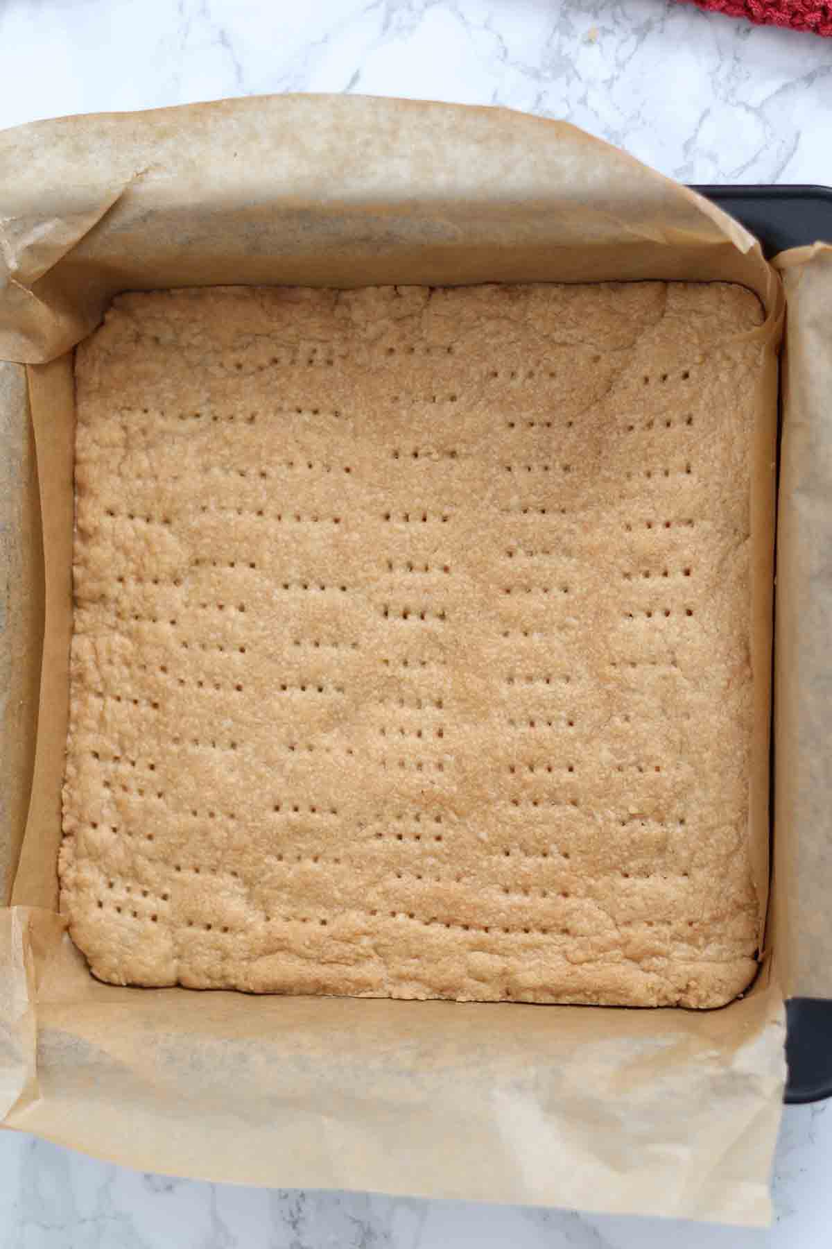 baked shortbread in tin