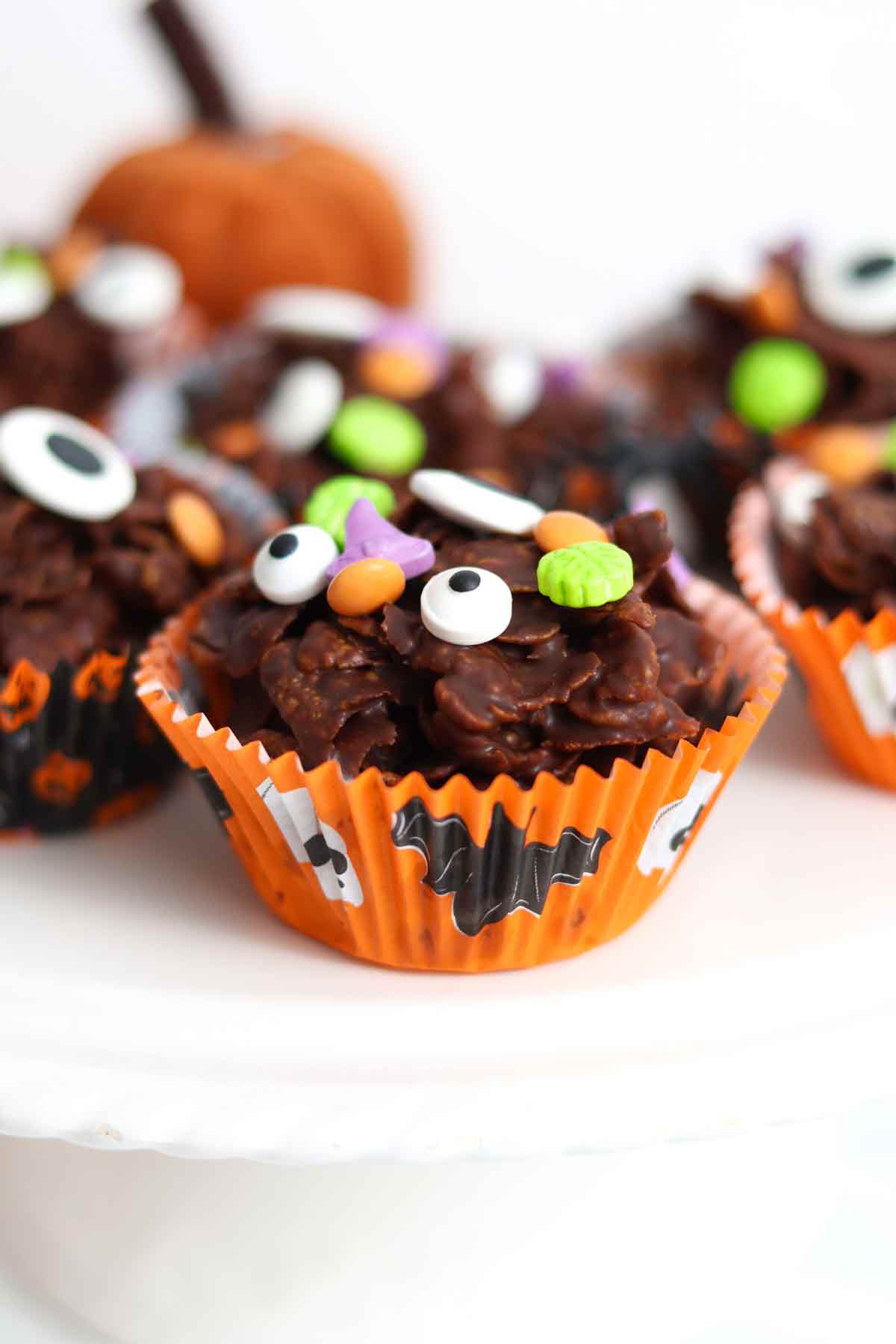 halloween cornflake cakes in orange paper cases