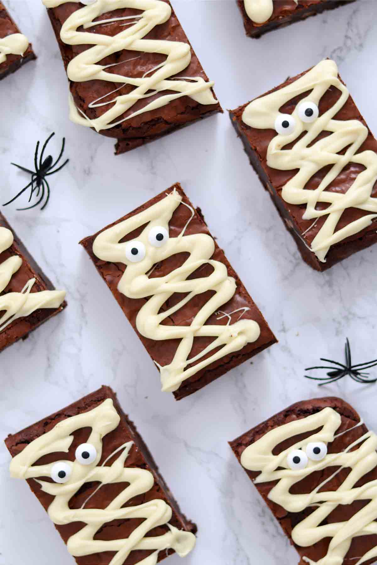 overhead image of halloween mummy brownies
