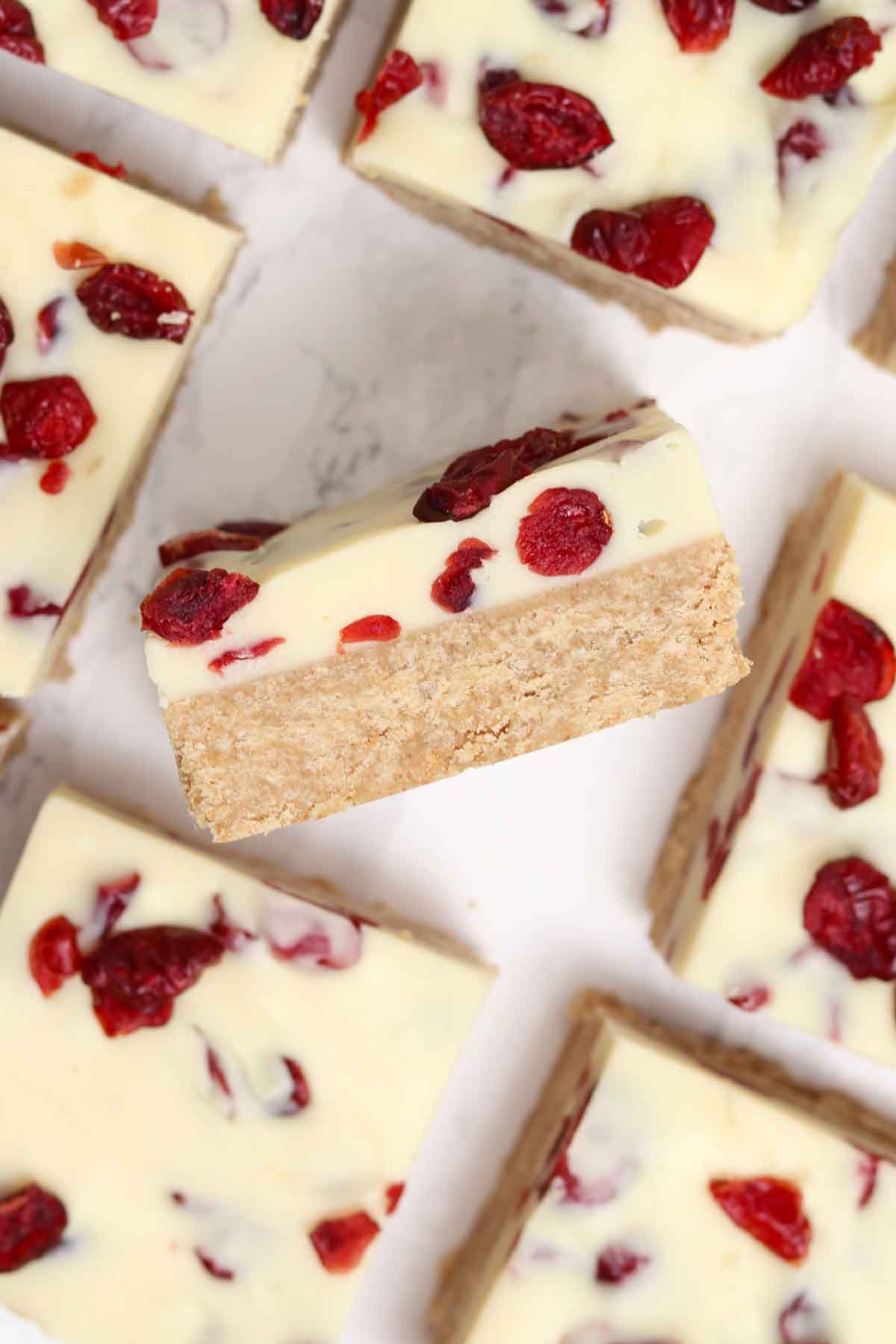 overhead image of white chocolate cranberry traybake slice