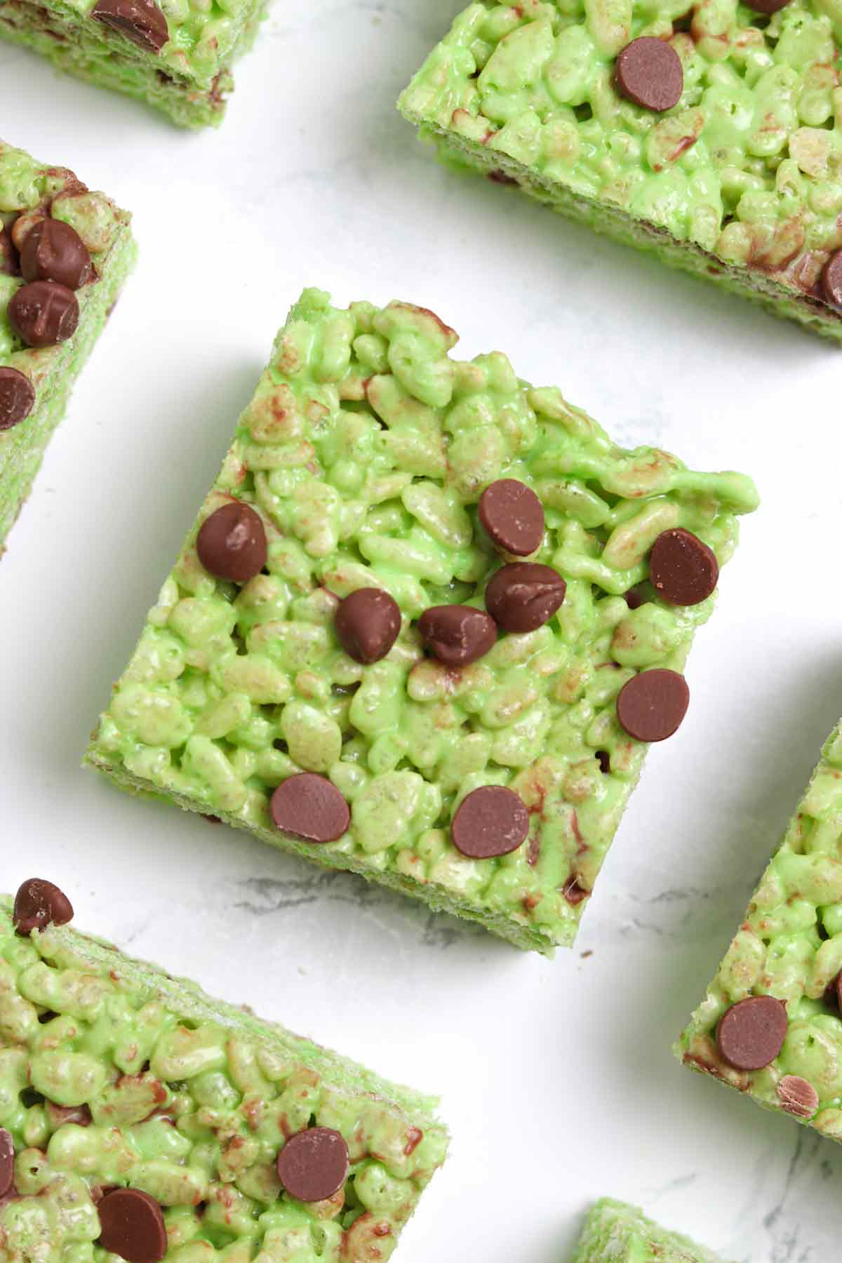 overhead image of mint chocolate chip rice krispie treats